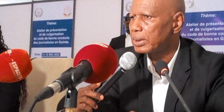 L&rsquo;avertissement du président de la HAC : « Dégager de la presse tous ceux qui sont venus par effraction ».