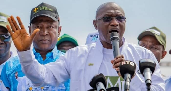 Le Général Mamadi Doumbouya promet 50 kilomètres de bitume à chaque région de la Guinée ( Laye Sékou Camara).