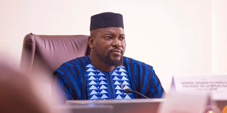 Le président de la transition, le général Mamadi Doumbouya appelle les guinéens à œuvrer pour une guinée unie, apaisée et tournée vers l’avenir.