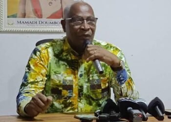 Guinée : Le premier ministre Bah Oury lance les travaux de bitumage de la route N&rsquo;zérékoré- Yomou.