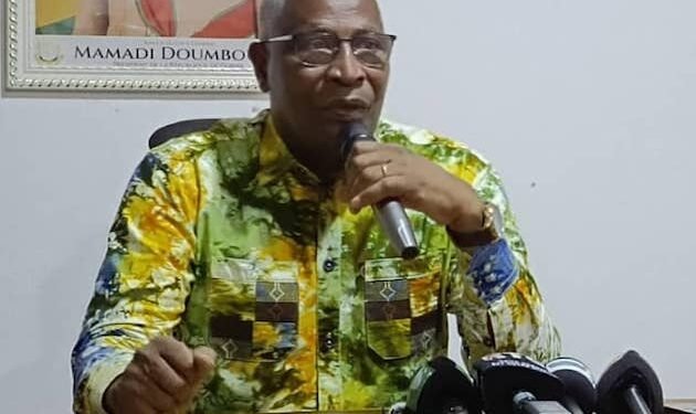 Guinée : Le premier ministre Bah Oury lance les travaux de bitumage de la route N’zérékoré- Yomou.