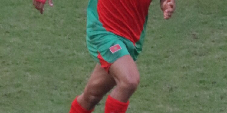 CAN 2025 : Soufiane Rahimi manque le premier penalty du tournoi.