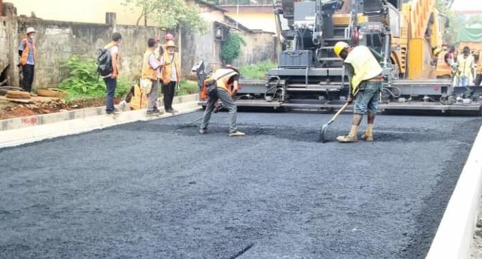 Conakry: AGEROUTE poursuit le renforcement des infrastructures routières    