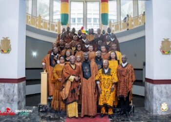 Guinée: Décrets: Mamadi Doumbouya met fin aux fonctions de Amadou Oury Bah et son gouvernement    