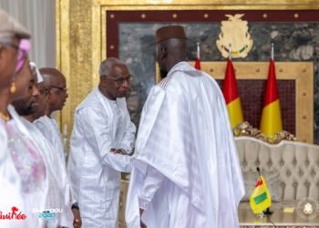Guinée: Mamadi Doumbouya accorde une faveur exceptionnelle aux ministres démissionnaires