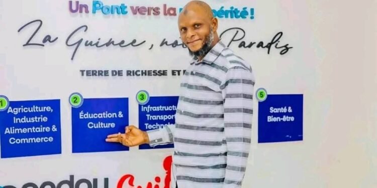 Guinée: Oumar Barry nommé directeur de la communication et de l’information à la présidence de la République