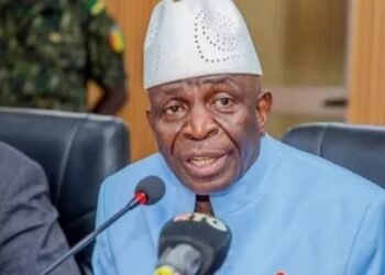 Guinée: Le ministre de l&rsquo;administration du territoire et de la décentralisation( MATD) rappelle à l&rsquo;ordre les agents retraités de son département    