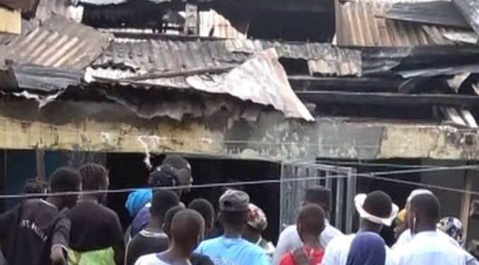 Conakry:Une mère et deux de ses enfants meurent dans un incendie