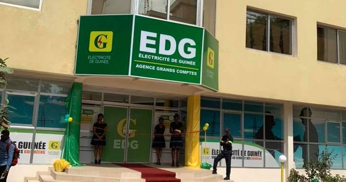 Guinée : un dysfonctionnement informatique perturbe la fourniture d’électricité dans plusieurs quartiers de Conakry