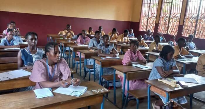 Guinée : Lancement des examens d&rsquo;entrée en 7ᵉ année, des milliers de candidats à l&rsquo;épreuve