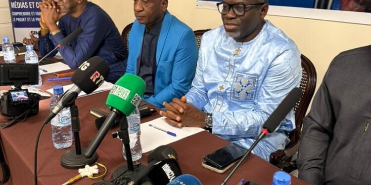Guinée : les journalistes outillés pour mieux comprendre et expliquer le projet et le programme Simandou 2040