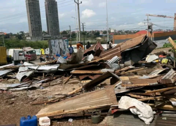 Koloma Centre : après le déguerpissement éclair, la colère et l&rsquo;inquiétude gagnent les occupants