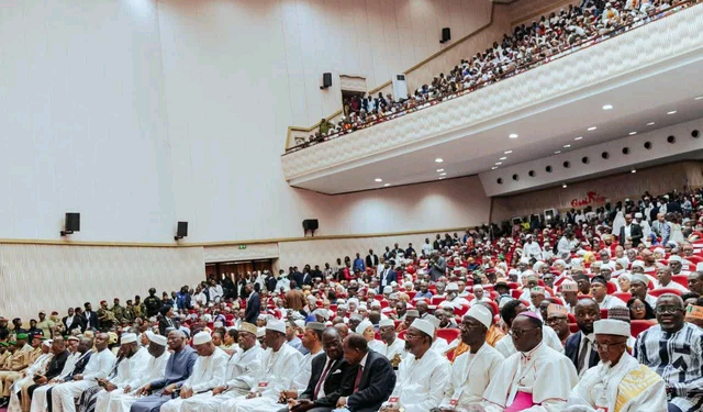 Guinée : la 10ᵉ législature installe un bureau exécutif paritaire à l&rsquo;Assemblée nationale