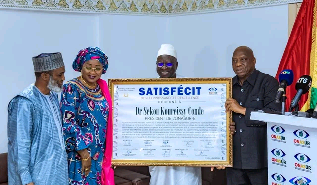 Guinée : l’ONASUR rend un hommage au Dr Sékou Koureissy Condé pour son engagement au service de la Nation