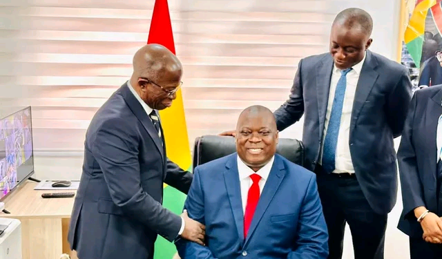 Guinée:Passation au ministère de l’Environnement : Djami Diallo défend ses acquis et Fassou Téa promet de consolider les réformes