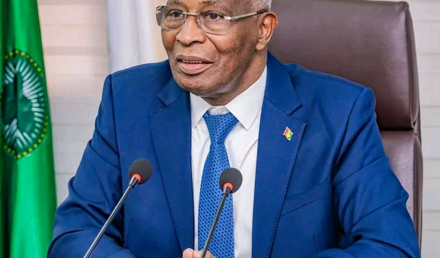Éducation : Amadou Oury Bah convoque les syndicats à quelques jours de la rentrée scolaire