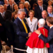 Une photo de Macron avec le pape Léon XIV suscite des critiques sur les réseaux sociaux
