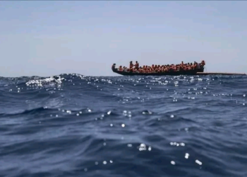 Traversée Sénégal–Canaries : AlarmPhone signale la disparition de contact avec une embarcation de 60 migrants