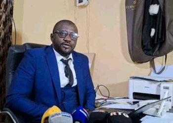 Conakry : jeter des ordures sur la voie publique peut coûter jusqu’à 3 ans de prison et 10 millions GNF d’amende