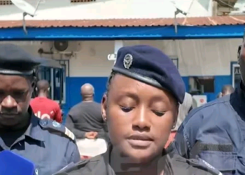 Trafic de faux documents : deux individus présentés par la Police nationale à Conakry