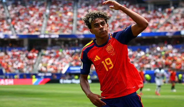 Lamine Yamal frappe d’entrée et donne l’avantage à l’Espagne à Wembley