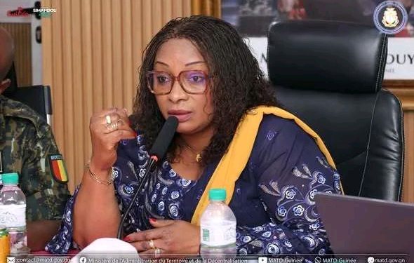 Siguiri : 22 autorités administratives suspendues par la ministre Djenabou Touré