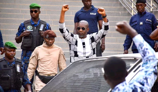 Guinée : Le président de la République, Mamadi Doumbouya accorde une grâce présidentielle à Aliou Bah, leader du MoDeL
