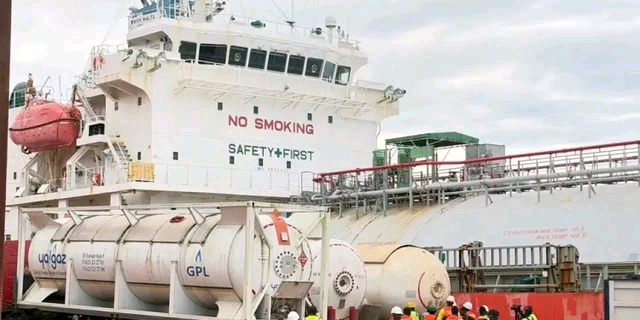 Guinée : 730 tonnes de gaz butane débarquées au port de Conakry pour prévenir les pénuries