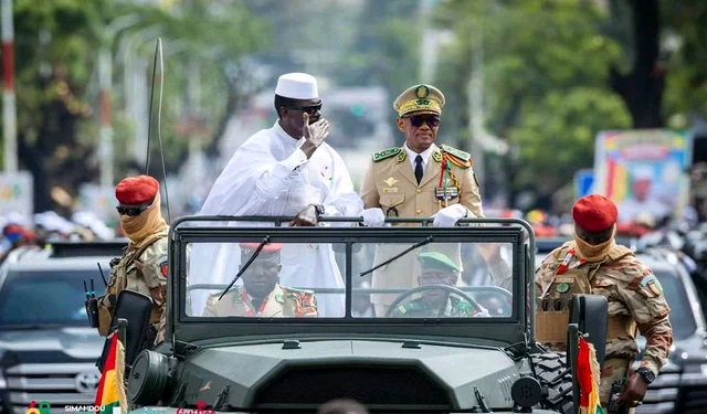 Guinée : une forte mobilisation à Kaloum pour célébrer le 68ᵉ anniversaire de l’indépendance
