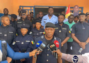 Lambanyi : cinq personnes interpellées et neuf motos TVS découvertes par la Police nationale