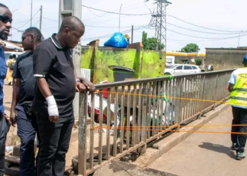 Gbessia : la passerelle du rond-point interdite aux motos transportant des passagers
