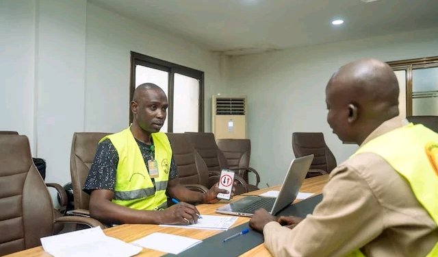 Guinée : 51 jeunes formés à la conduite de poids lourds grâce au partenariat entre GUICOPRES et l’ASCAD
