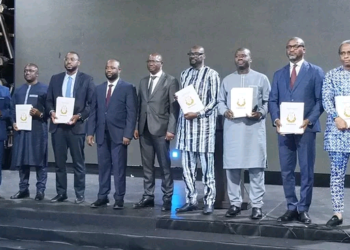 Guinée : six départements ministériels reçoivent leurs fiches de poste, l’évaluation des agents prévue dès janvier 2027